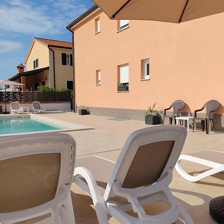 Apartments Oleander Lovrecica-Residence With Pool Exteriör bild
