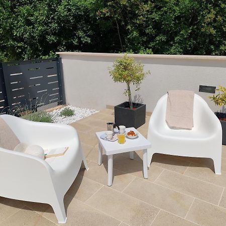 Apartments Oleander Lovrecica-Residence With Pool Exteriör bild