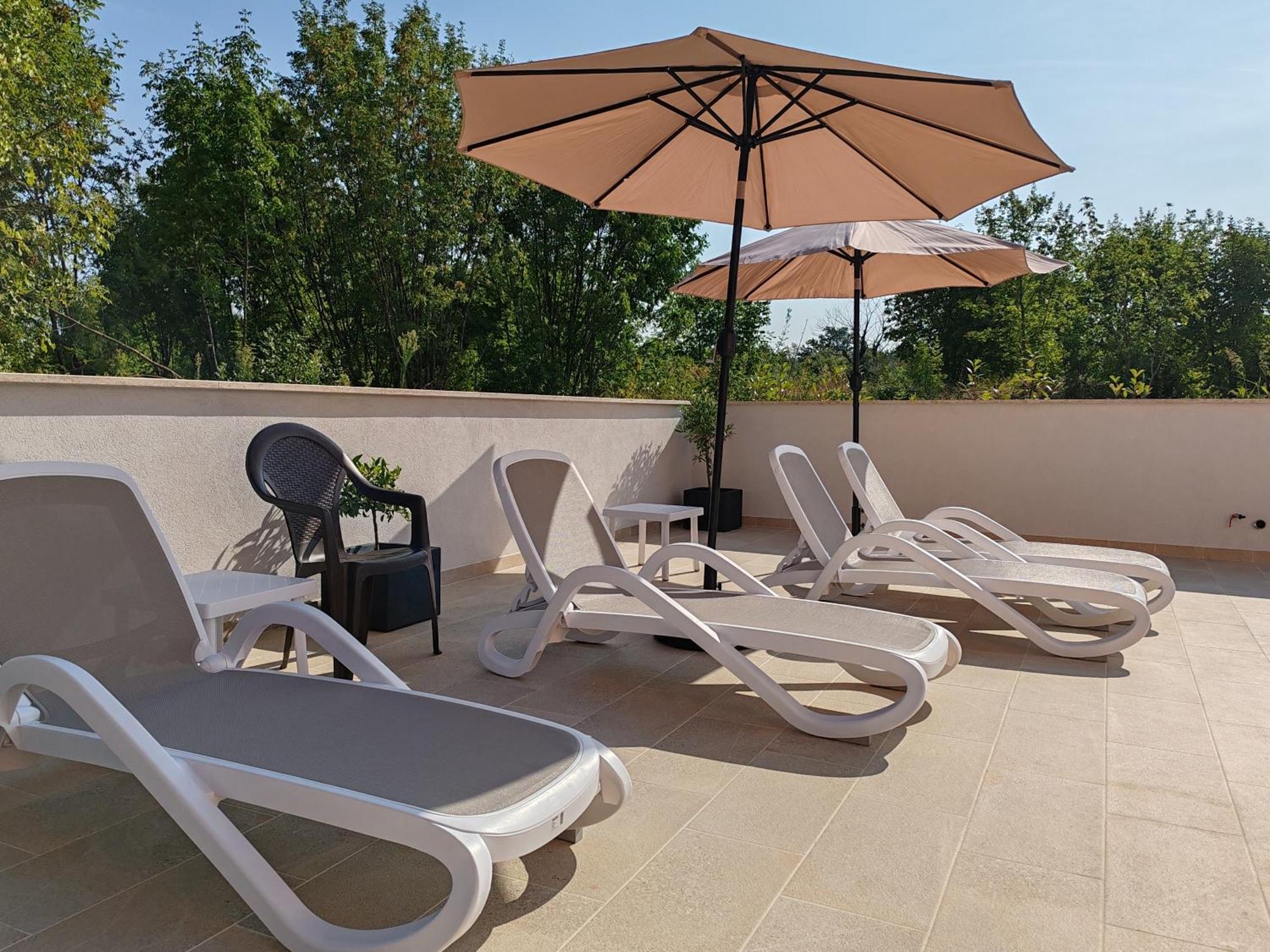 Apartments Oleander Lovrecica-Residence With Pool Exteriör bild